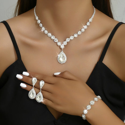 Gleaminggems™ 3 piece luxury necklace set